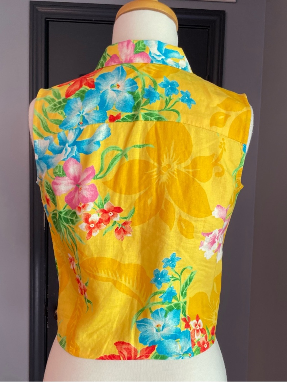 Y2K Lauren Ralph Lauren Linen Yellow Floral Tie-Front Sleeveless Button-Up Top - Picture 4 of 9